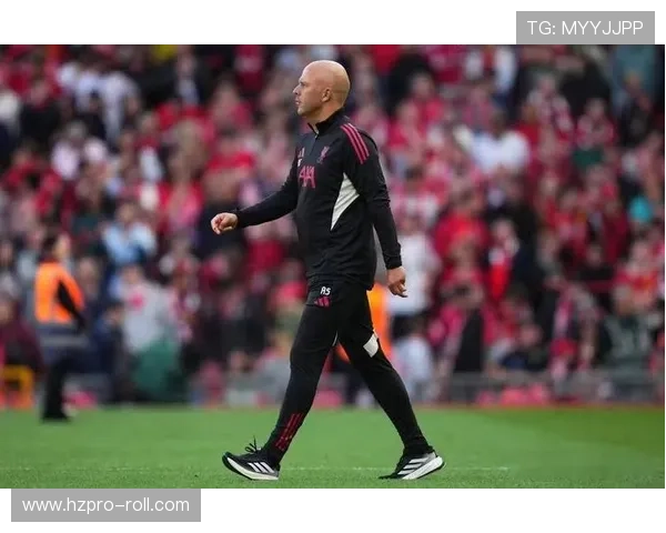 利物浦攻防转换失衡问题显露,对赛季关键阶段稳定性形成制约 利物浦攻防转换失衡问题显露,对赛季关键阶段稳定性形成制约