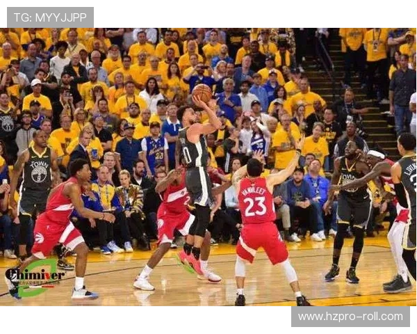 一分钟搞懂球碰裁判规则，NBA与FIBA有何不同？